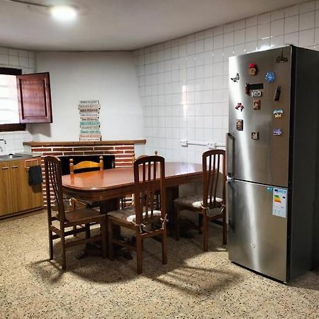 הוילה לס פלאנס ד'הוסטולס Casa Ideal Para Disfrutar En Familia מראה חיצוני תמונה