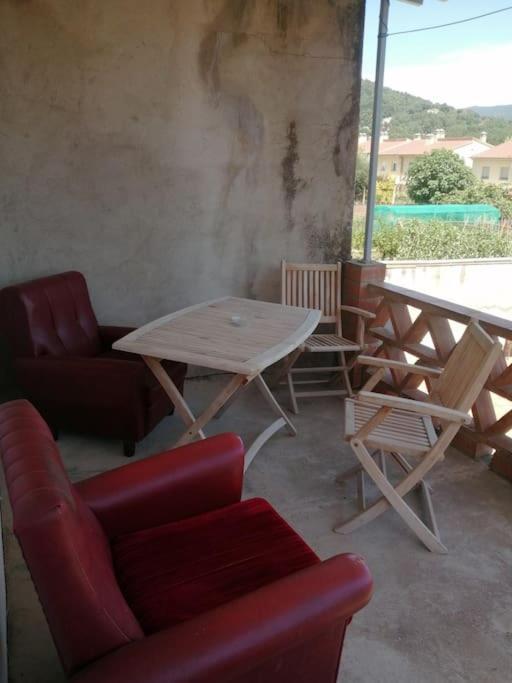 הוילה לס פלאנס ד'הוסטולס Casa Ideal Para Disfrutar En Familia מראה חיצוני תמונה