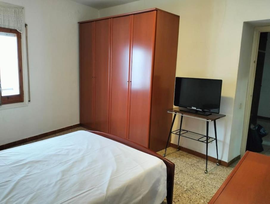 הוילה לס פלאנס ד'הוסטולס Casa Ideal Para Disfrutar En Familia מראה חיצוני תמונה
